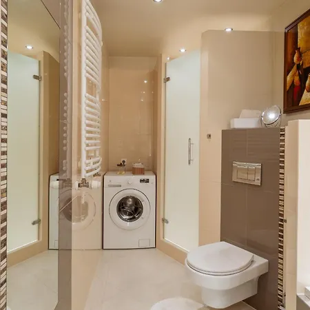 Apartment Big Prestige - 6 Min Main Square *