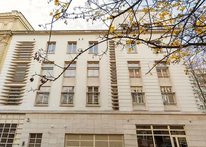 Big Prestige - 6 Min Main Square